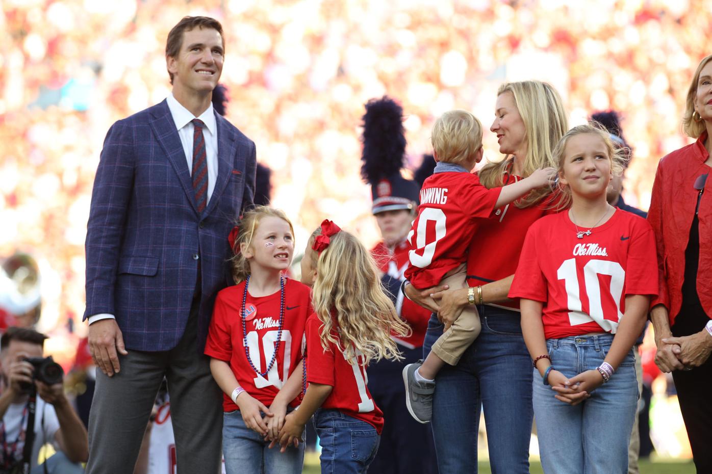 Archie, Eli Manning talk Lane Kiffin, Matt Corral, Ole Miss football