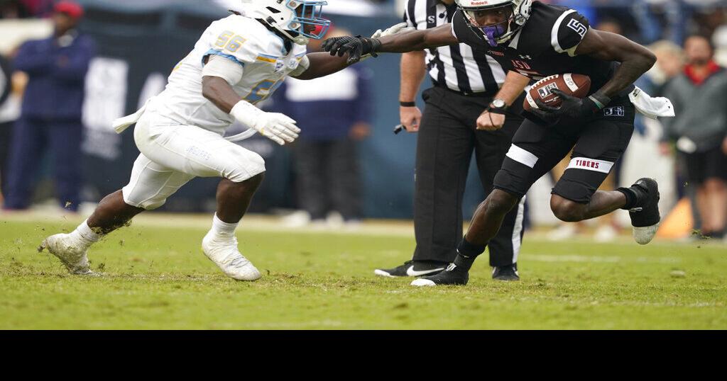 Former Jackson State receiver Shane Hooks commits to Ole Miss Ole