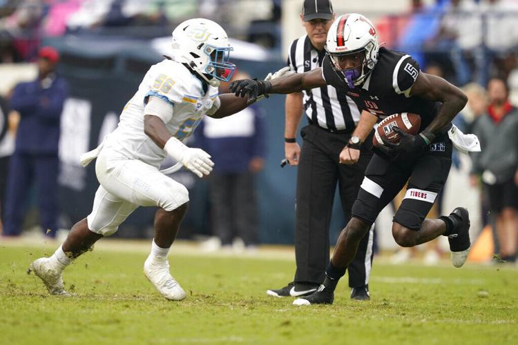 Former Jackson State receiver Shane Hooks commits to Ole Miss Ole