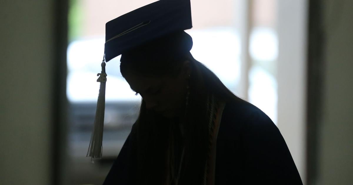 Saltillo High School seniors graduate in Saturday ceremony
