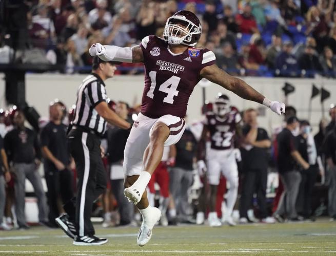 Mississippi State Bulldogs 2022 Football Preview 2 Nathaniel Watson celebrates after making a big play