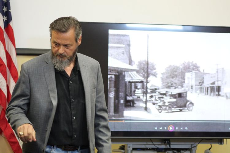 Nettleton mayor recaps the past though historical society meeting