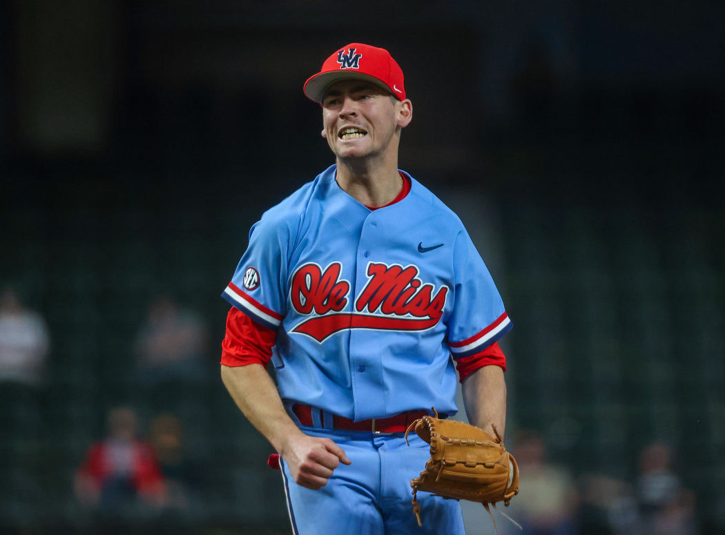 DANIELS' LATE GO-AHEAD BLAST PROPELS UT MARTIN BASEBALL TO A 9-7 ROAD  TRIUMPH AT NO. 11 OLE MISS - UTM Athletics