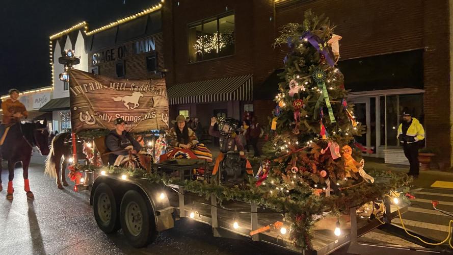 Area Christmas parades highlight holiday season in Benton, Tippah