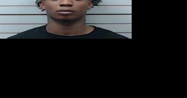 Lee County men caught with 9 pounds of pot - Vimarsana News