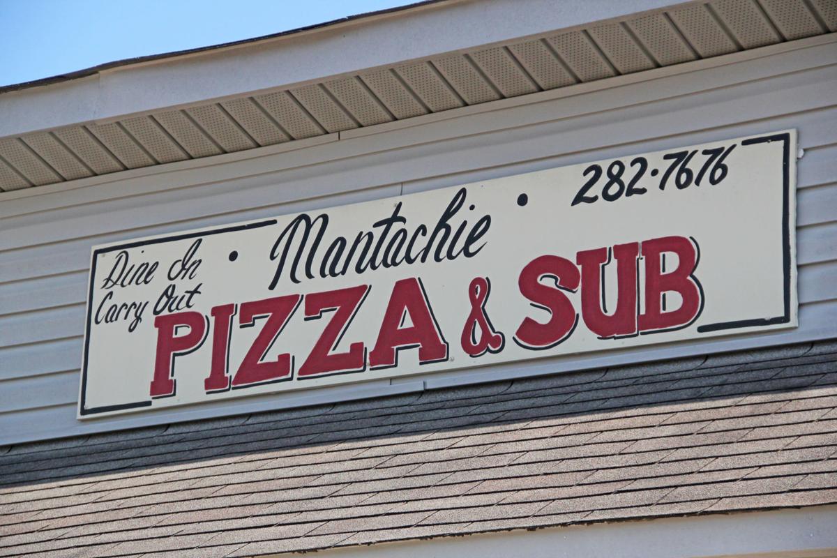 There’s more than pizzas and subs at Mantachie Pizza & Sub Itawamba