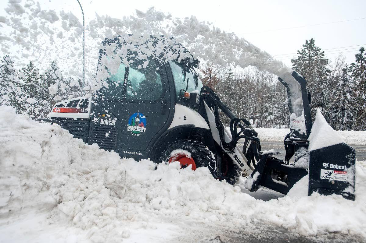 Heavy snowfall buries the Palouse
