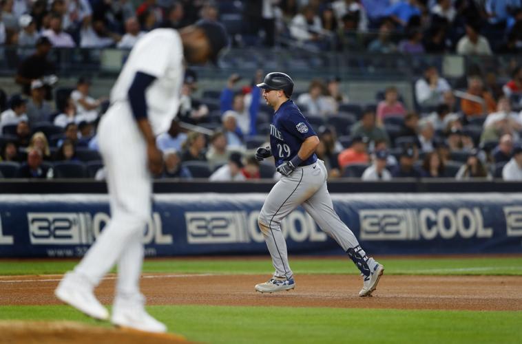 Raleigh's RBI single in 10th gives M's 1-0 win over Yankees