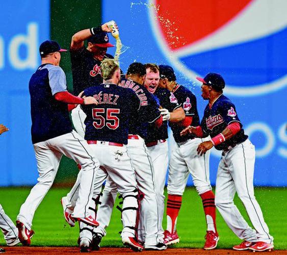 Naquin hits game-ending inside-the-park HR, Indians top Jays - The