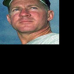 Whitey Ford, Hall of Fame Yankee pitcher, dead at 91