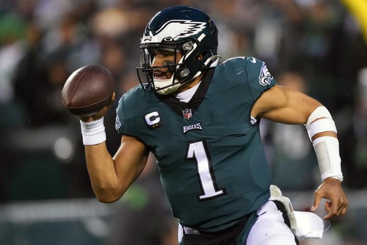 Jalen Hurts breaks Eagles record in win over Packers, Aaron