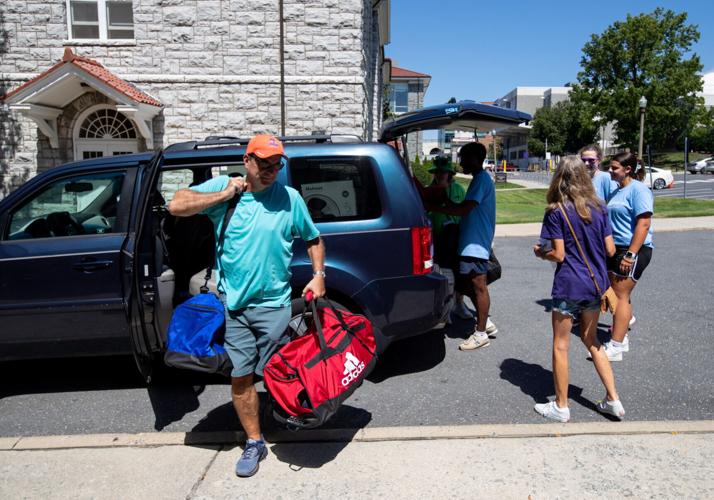 JMU Starts Off A New Year With Freshman MoveIn News