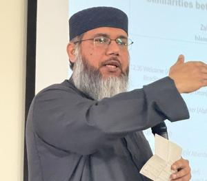 Harrisonburg Interfaith Group Rallies for Detained Imam