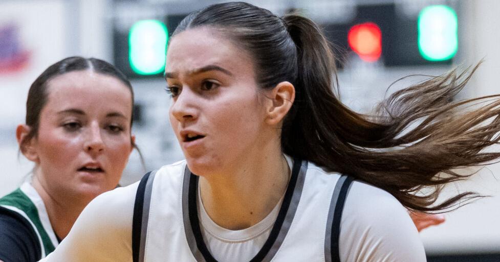 Defense shines for Knights in blowout of Green Hornets