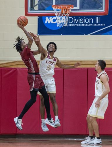 Basketball: Bridgewater vs. Guilford | Photo | dnronline.com