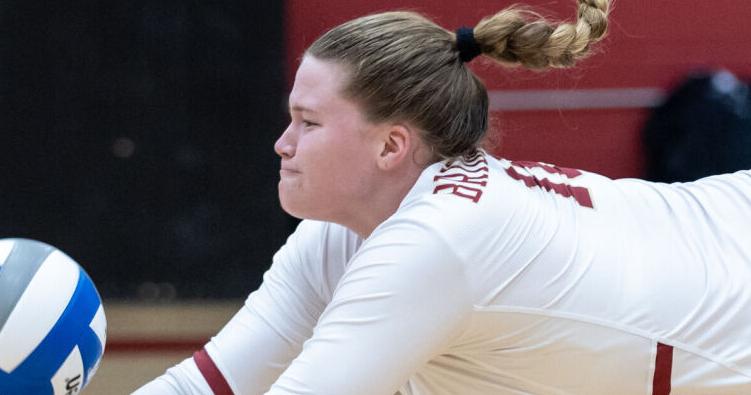 WOMEN'S VOLLEYBALL | BRIDGEWATER 3, SOUTHERN VIRGINIA 2 Bridgewater volleyball downs Southern Virginia in five sets