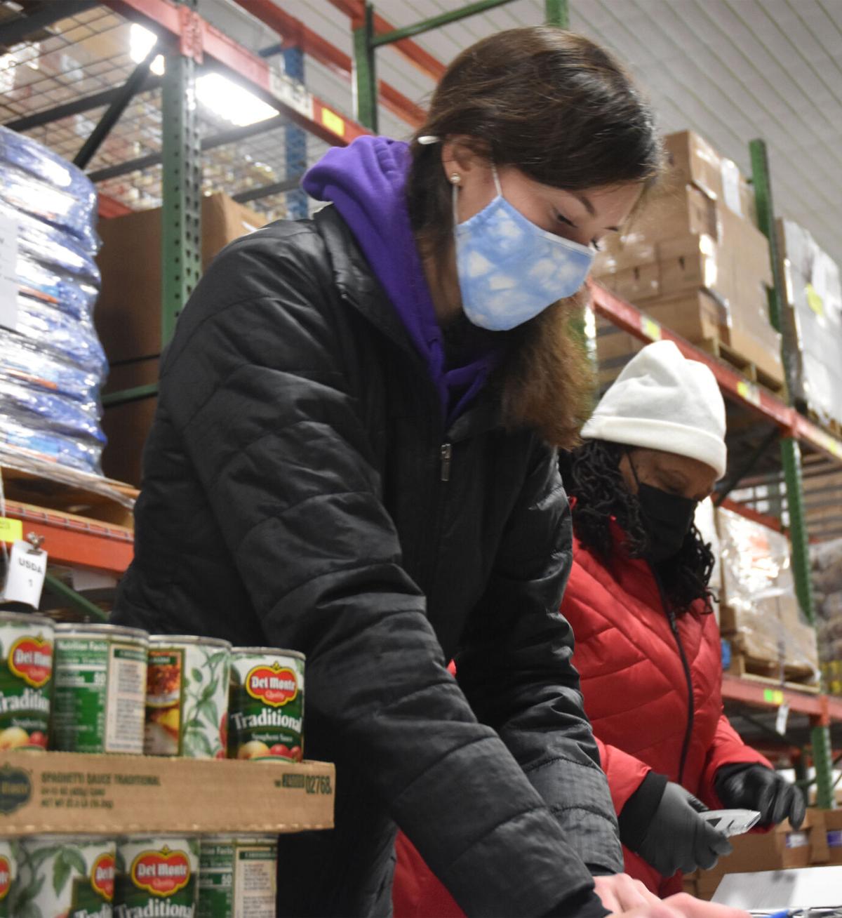 0117_dnr_011721Fooddrive_