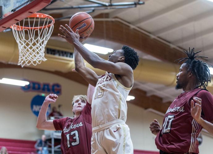 Basketball: Bridgewater vs. Guilford | Photo | dnronline.com