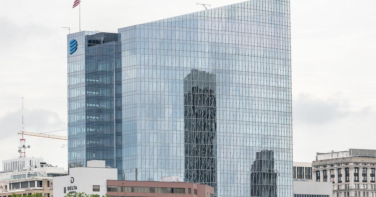 ENVIRONMENT Dominion-NextEra merger hits turbulence, faces opposition from Va. leaders, SCC staff Utilities defend promised savings and jobs while Gov. Spanberger seeks six-year freeze on base-rate increases and larger bill credits. By MARKUS SCHMIDT Virginia Mercury Oct 21, 2026 1 hr ago