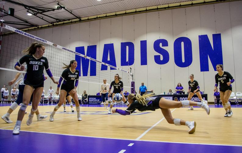 Volleyball JMU vs. South Alabama Photo