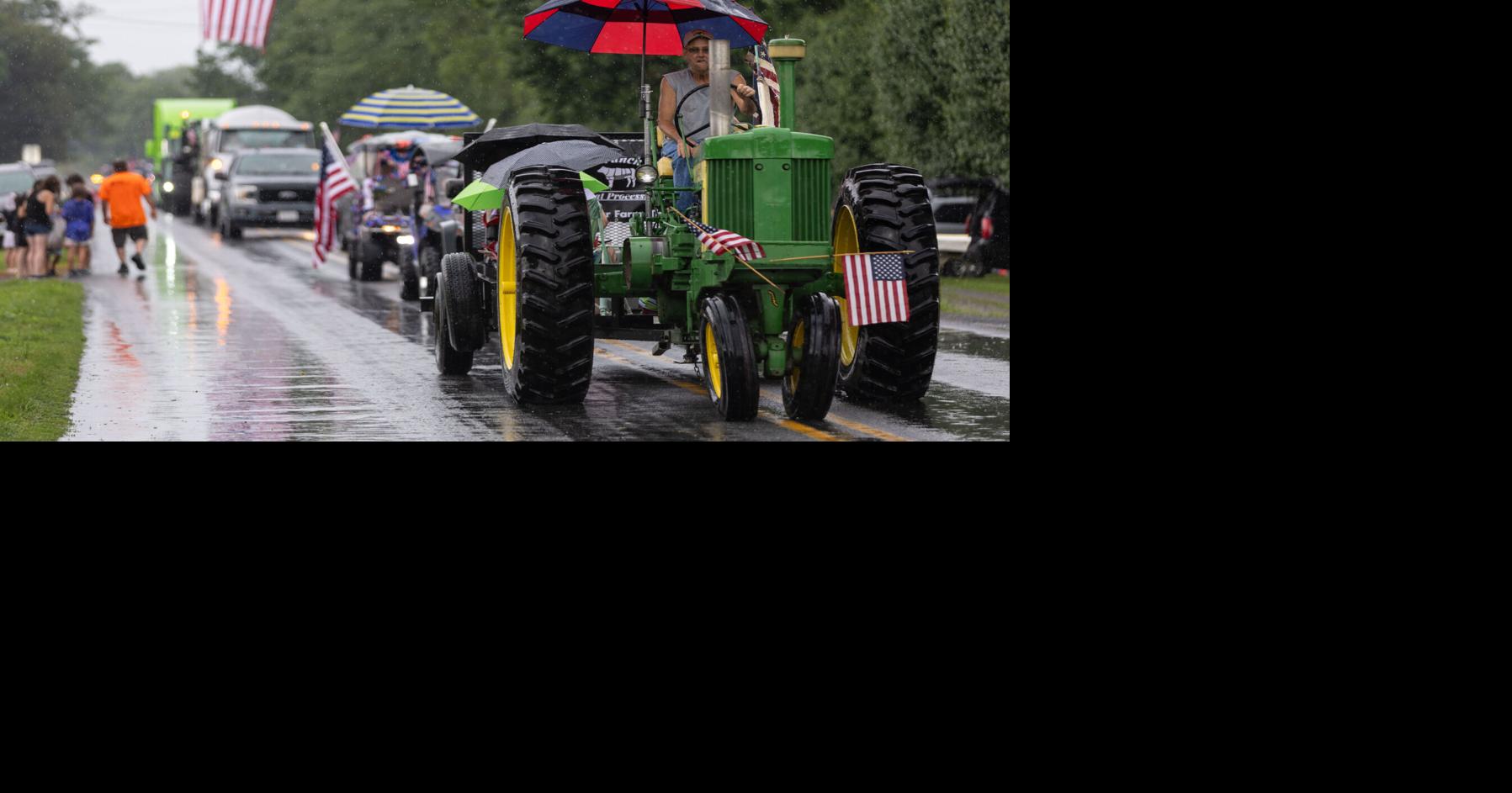 Rain fails to dampen Clover Hill's annual Fourth of July parade