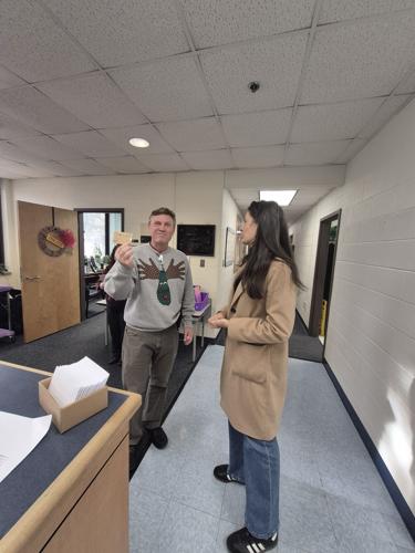 Stone Spring PTSO gives holiday cheer to underrecognized staff | News ...