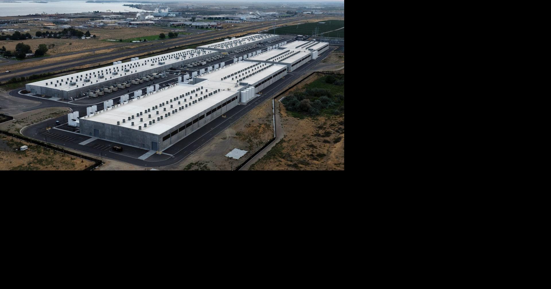 As gas plants rise to power AI, renewable energy allies are fighting for cleaner alternatives Renewable energy allies are trying to ensure that massive data centers will be powered by climate-friendly sources By MARC LEVY - Associated Press Jul 11, 2026 3 hrs ago