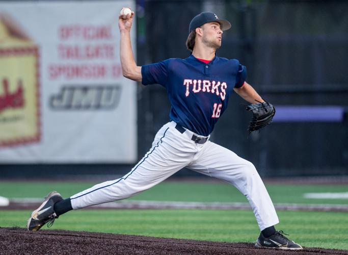 Tom Sox Season Ends With 9-5 Loss to Turks in VBL Championship