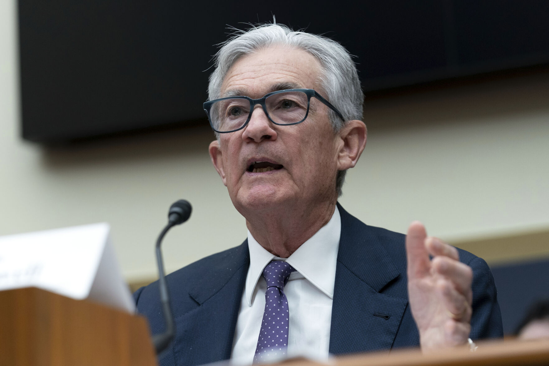 Powell: Federal Reserve to stay on hold amid widespread economic ...