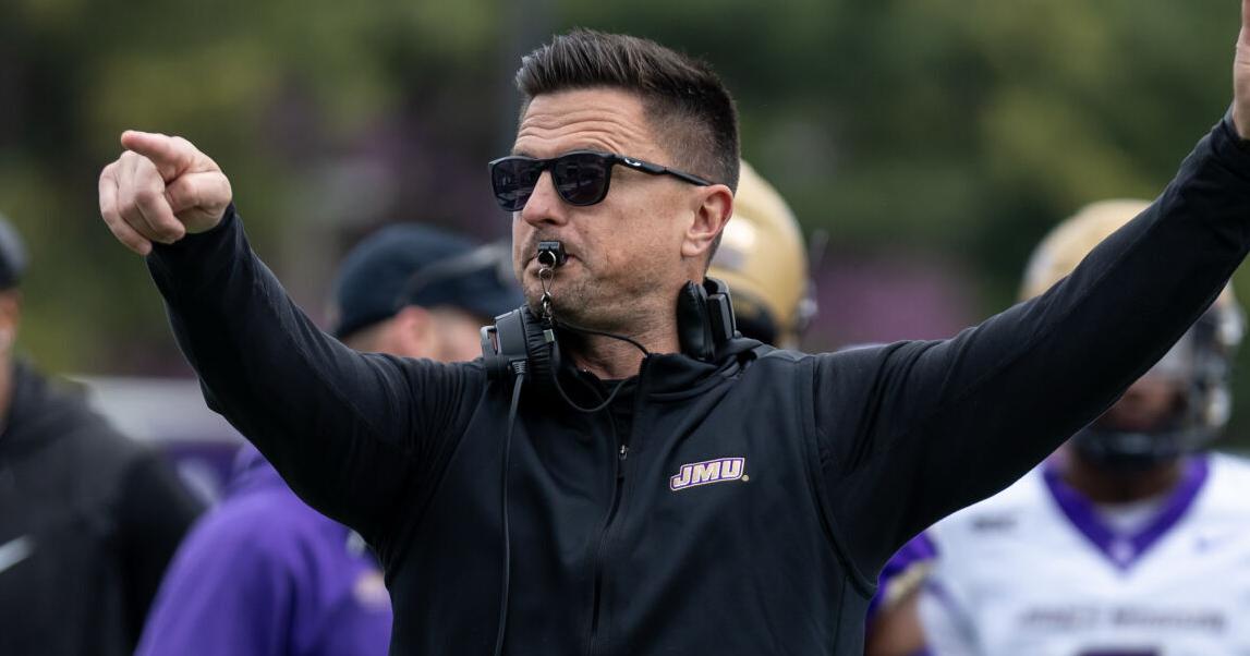 Coaches, ADs hope to see change in lack of agent regulation