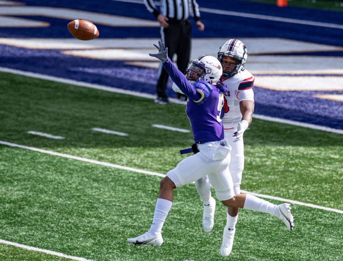0227_DNR_JMU-Robert Morris FTB_11