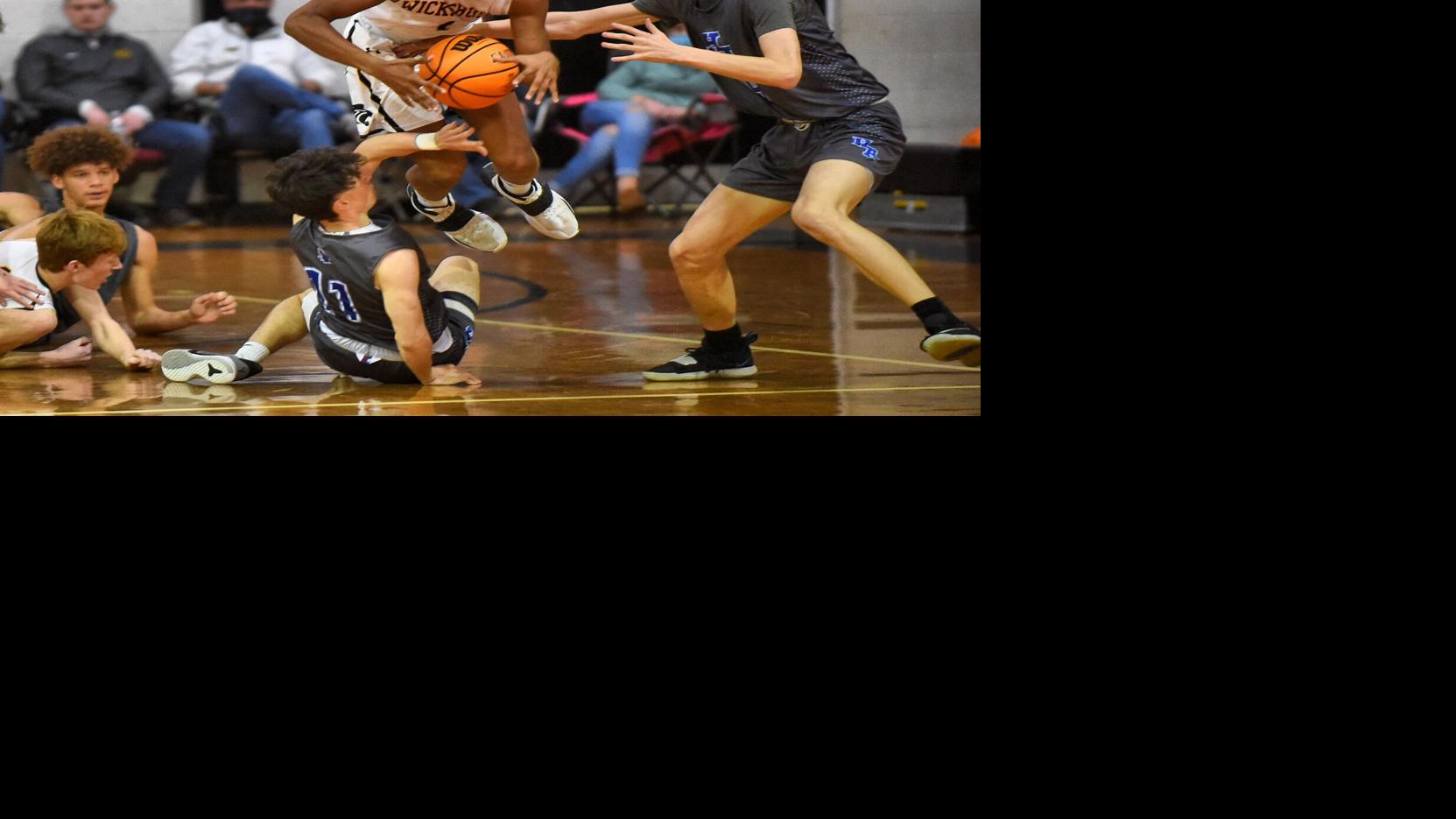 DothanEagle.com - Wicksburg edges Houston Academy to clinch area title image