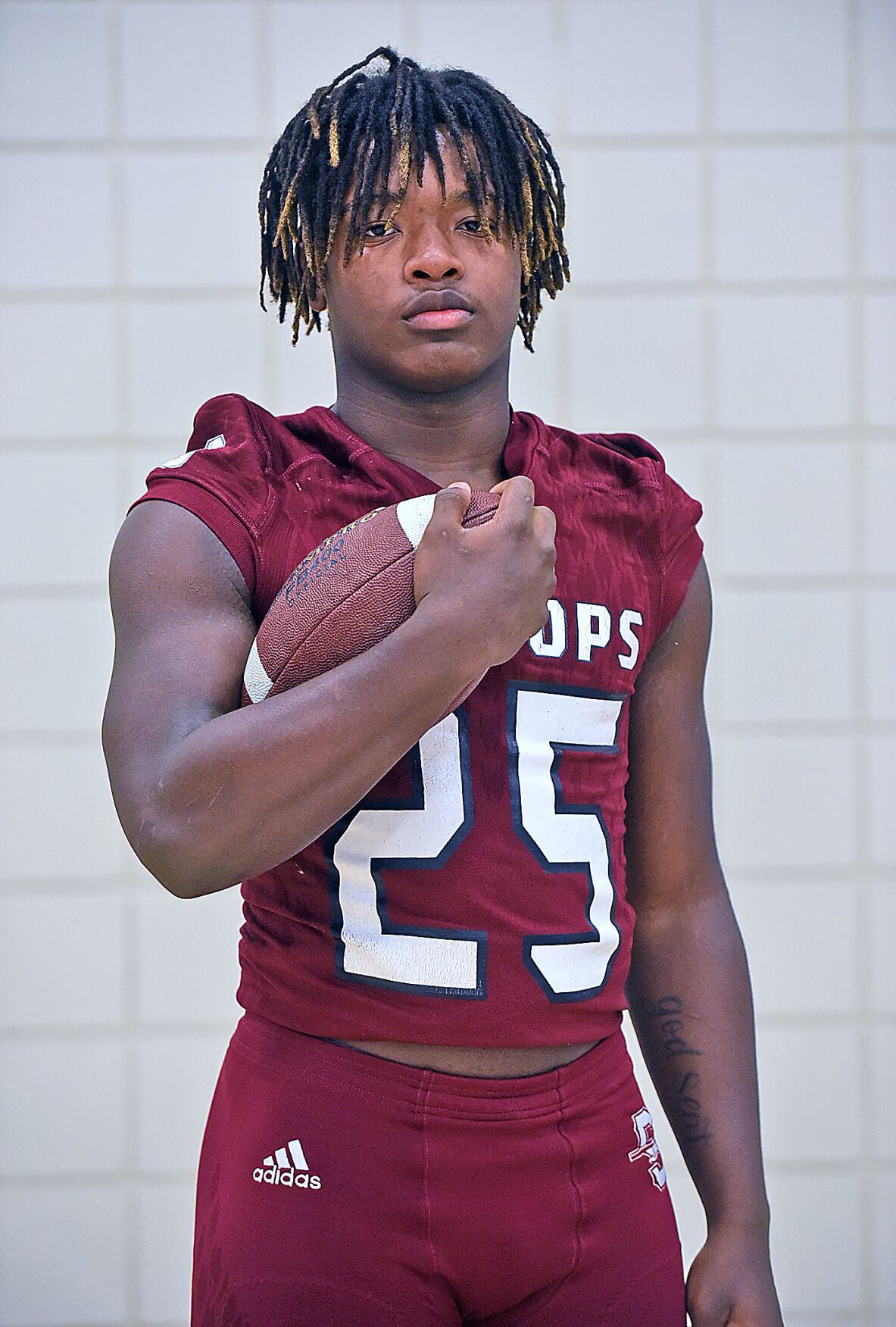 Dothan Eagle names Nobles as Male Athlete of Year High