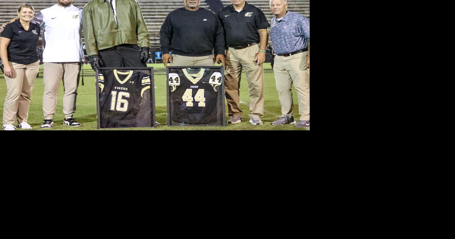 Elba retires number of former legendary players
