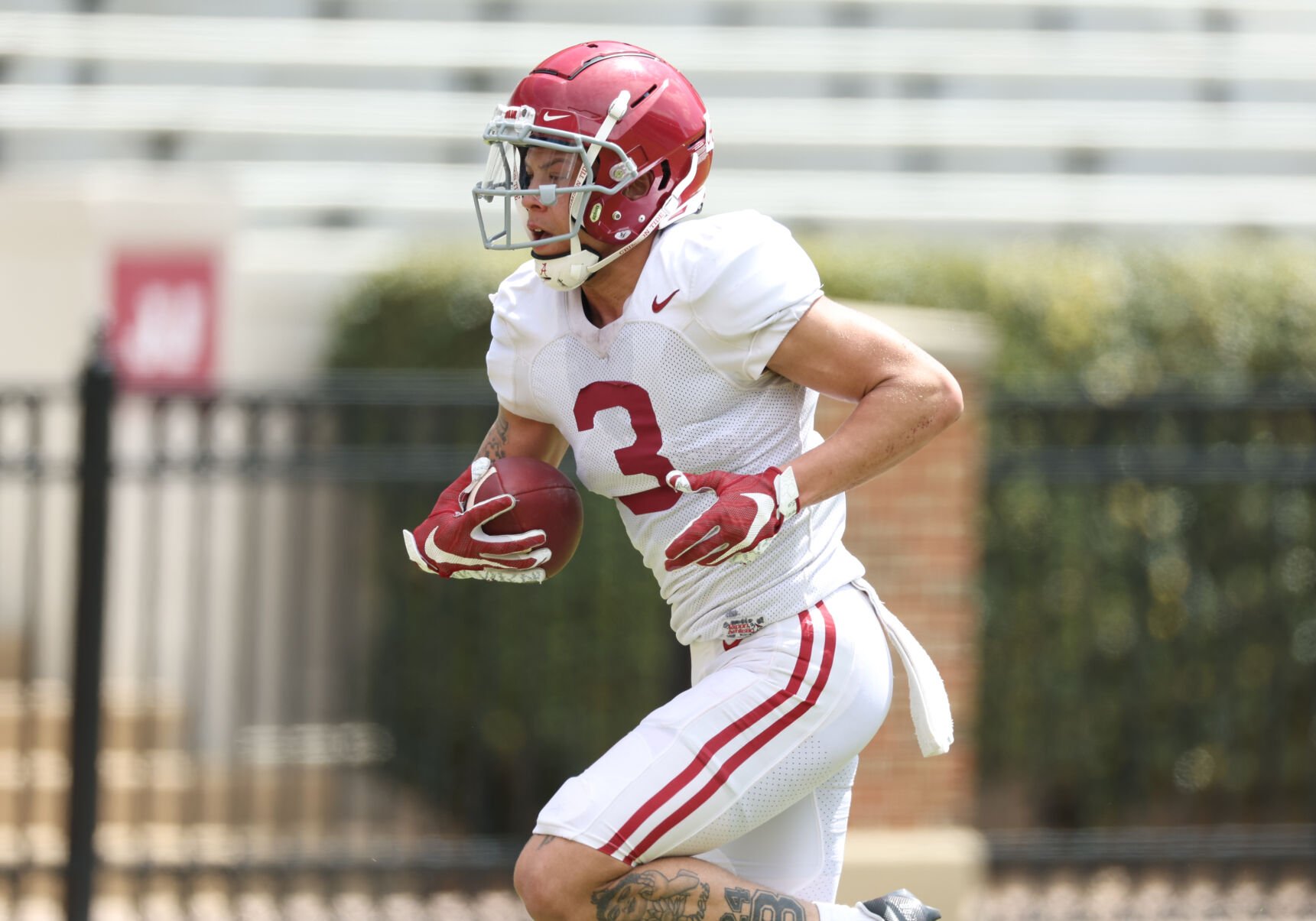 Georgia transfer receiver Burton stands out in Tide s first spring