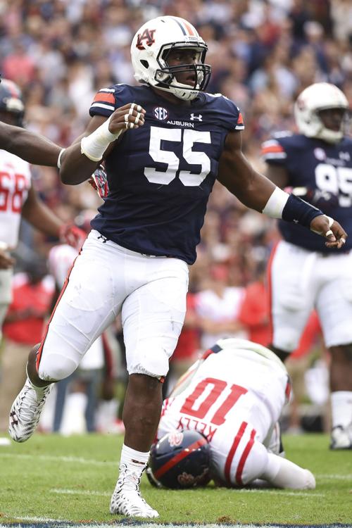 Carl Lawson Gives Big Boost To Auburn Defense Auburn University Sports Dothaneagle Com
