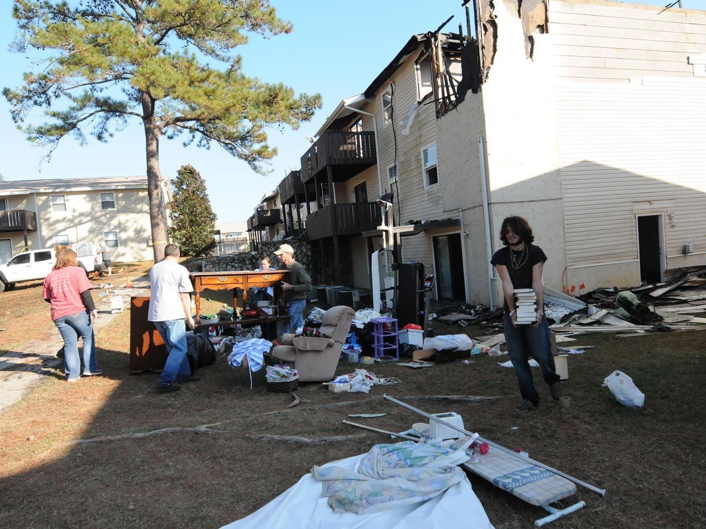 Barstone Residents Salvaging Belongings After Devastating Fire Local News Dothaneaglecom Barstone Residents Salvaging Belongings After Devastating Fire Local News Dothaneaglecom