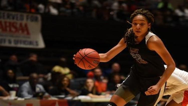 Former Charles Henderson Star Maori Davenport Transfers From