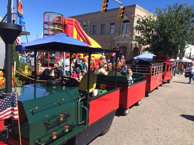 Families enjoy Claybank Jamboree festival
