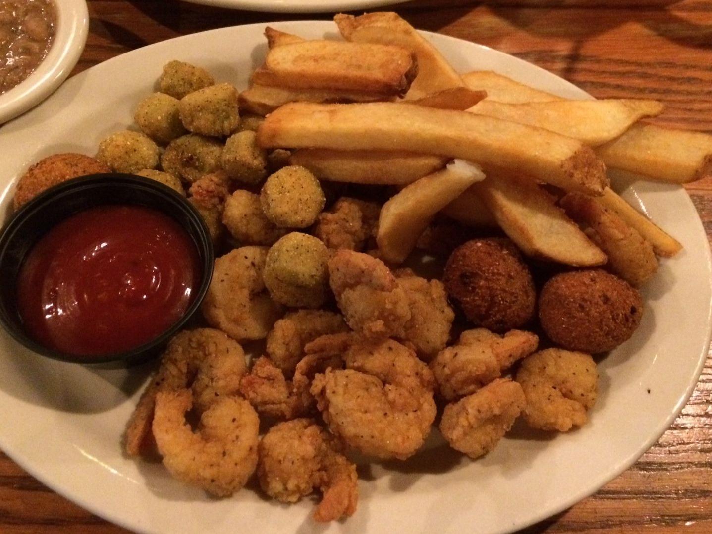 Cracker Barrel Serves Up Comfort Food Restaurant Reviews Dothaneagle Com Cracker Barrel Serves Up Comfort Food Restaurant Reviews Dothaneagle Com