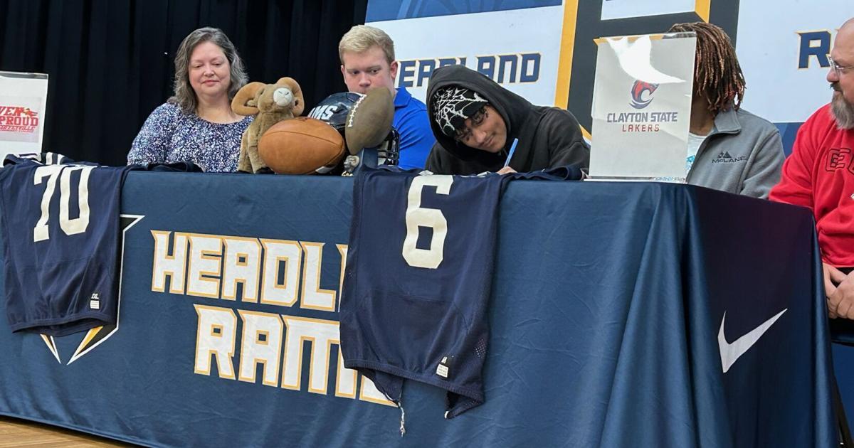Pair of Headland football players sign for college
