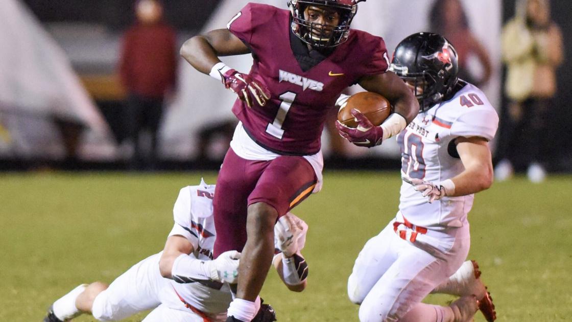 DothanEagle.com - Dothan Wolves lose heartbreaker in overtime to Spanish Fort in first playoff game image