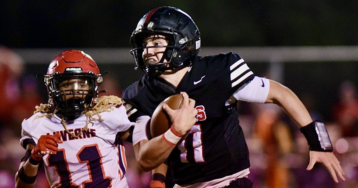 DothanEagle.com - Cottonwood stuffs Luverne for first playoff victory since 2014 image