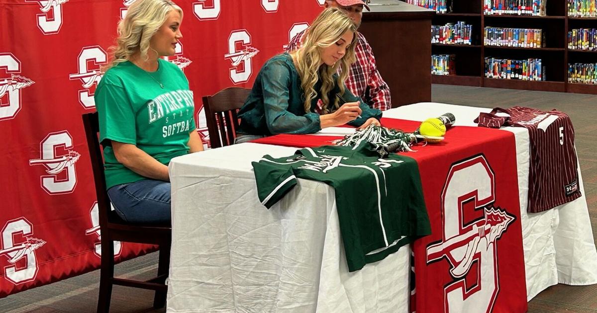 DothanEagle.com - Slocomb softball player Carlee Jowers inks with Enterprise State image