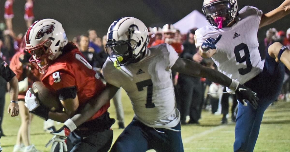 DothanEagle.com - PREP FOOTBALL ROUNDUP: Enterprise surges in second half; clinches playoff spot image