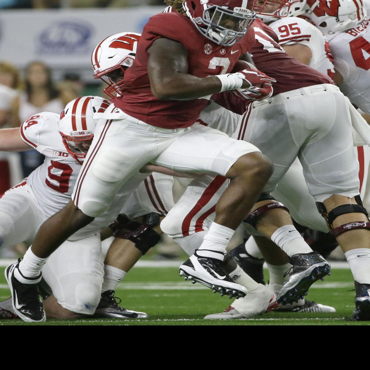 Derrick Henry Shines In The Big Moments For Crimson Tide University Of Alabama Sports Dothaneagle Com