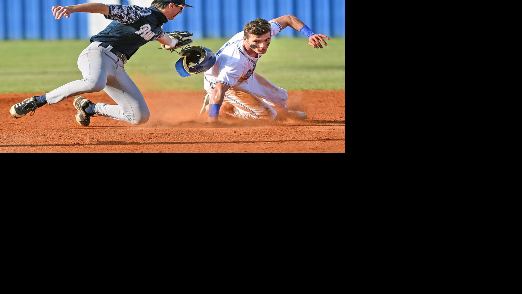 DothanEagle.com - Rehobeth downs Headland to move win away from winning Class 5A, Area 3 image