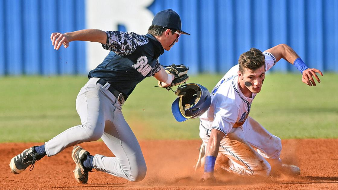 DothanEagle.com - Rehobeth downs Headland to move win away from winning Class 5A, Area 3 image