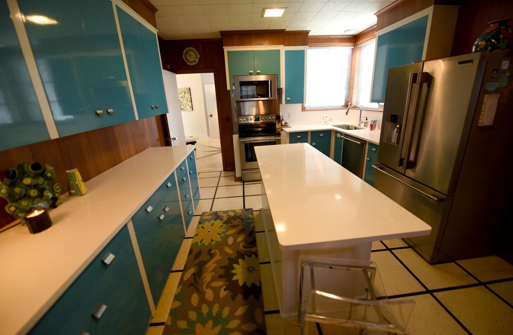 Modern Love Dothan Woman Lives In Contemporary Home Set In The 1960s Local Dothaneagle Com