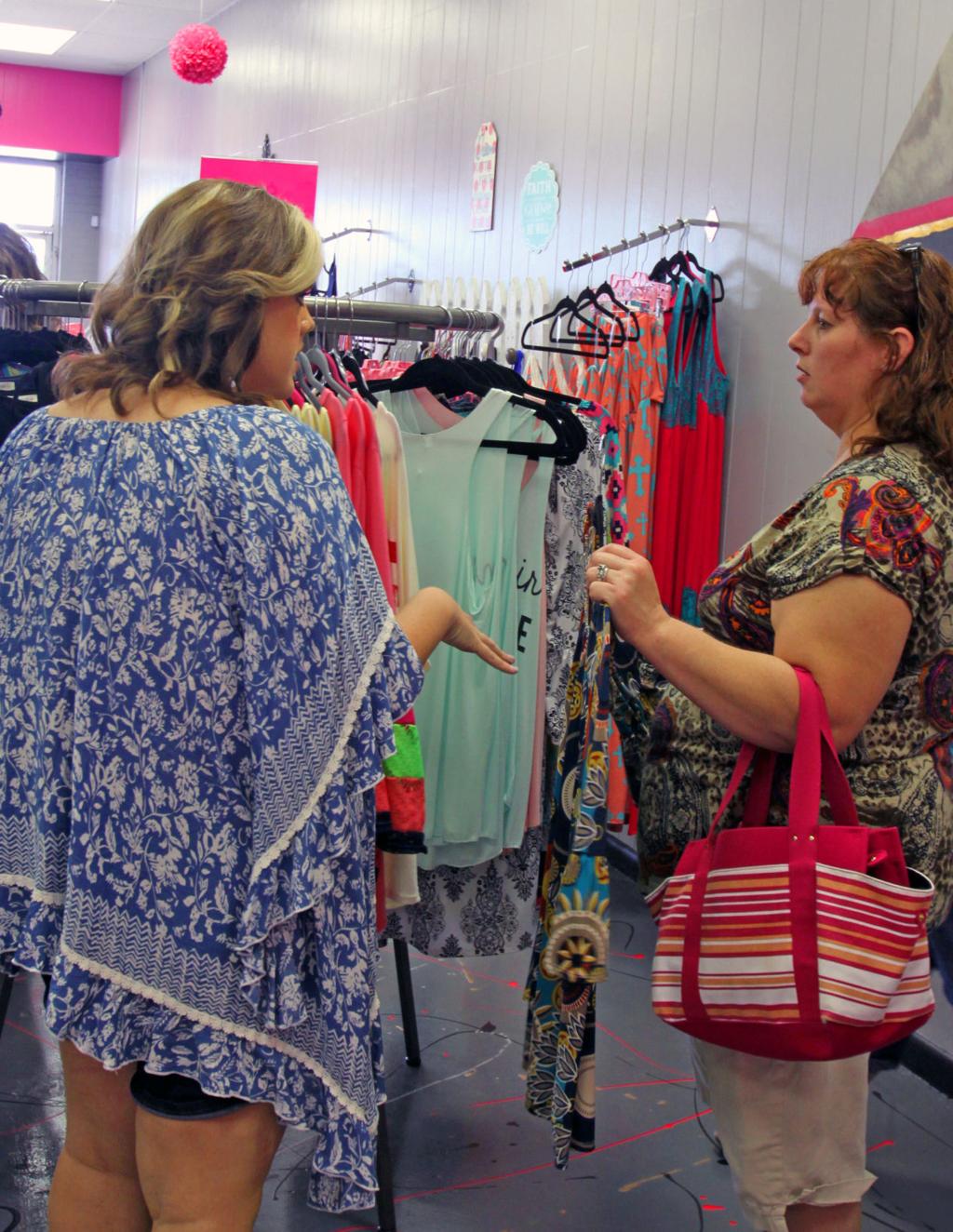 Curves Welcomed At Blondellamy Dean News Dothaneagle Com